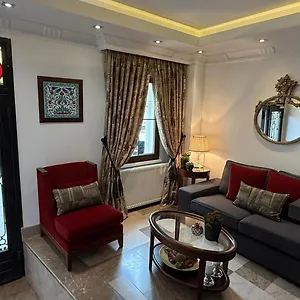 3* Hotel Four Doors