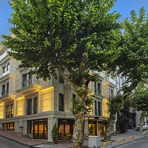 3* Hotel Grand Naki